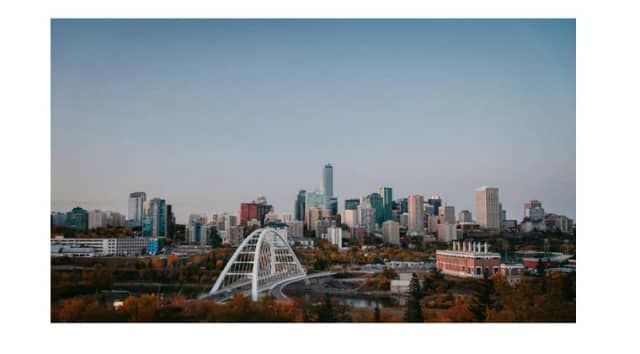 Alberta và Ontario lựa chọn hướng quản lý khác nhau cho thị trường cờ bạc trực tuyến