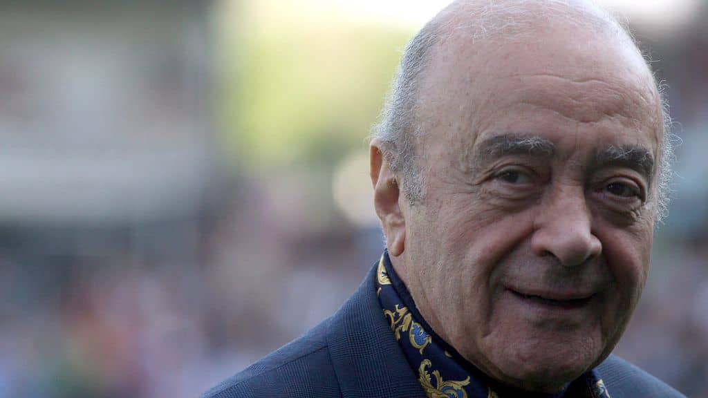 Năm phụ nữ trong vụ lạm dụng của Mohamed al-Fayed được công nhận là nạn nhân của buôn người (Anh: Mohamed al-Fayed).