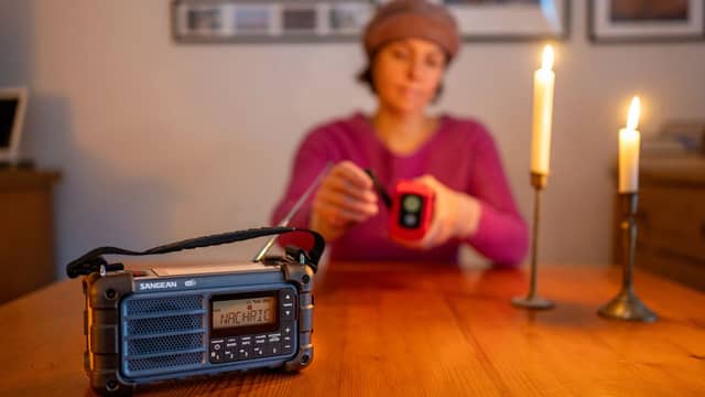 Đánh giá 9 mẫu đài quăng tay: Albrecht, Sangean, Philips và các hãng khác