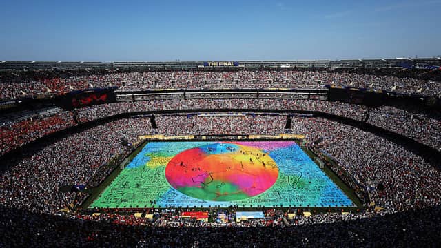 Sân khấu nghỉ giữa hiệp chung kết World Cup quy tụ Madonna, BTS, Shakira và Justin Bieber