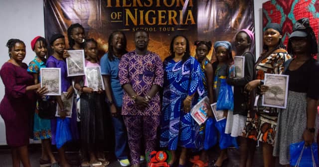 Dự án lịch sử phụ nữ truyền cảm hứng cho học sinh nữ Nigeria phát triển đất nước