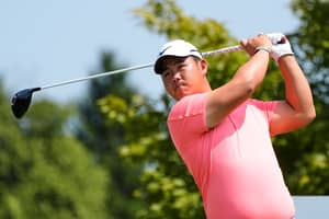 Tom Kim vươn lên vị trí đồng hạng 28 tại 3M Open với điểm -9 sau ba vòng đấu